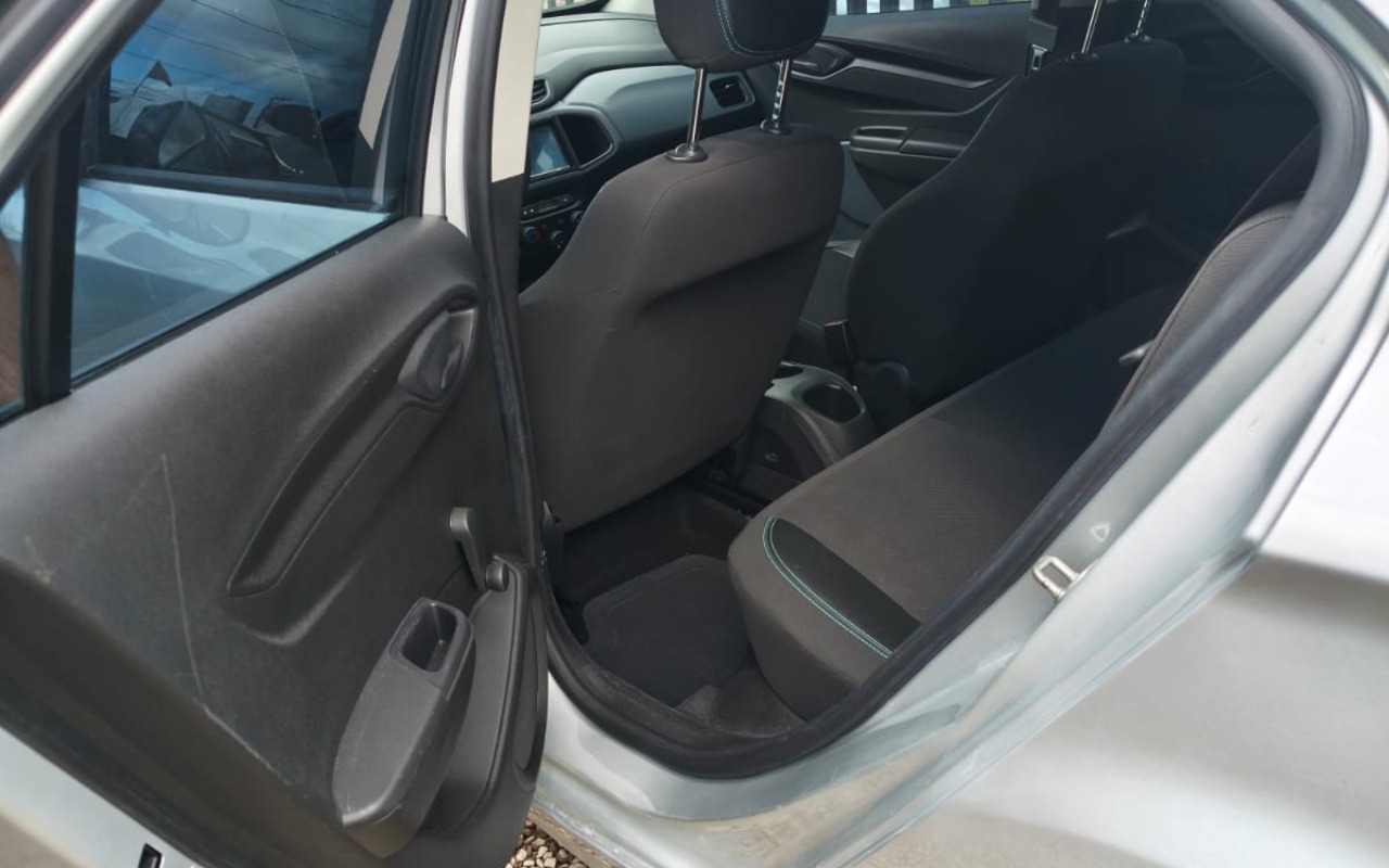 imagem-https://www.socarrao.com.br/sc-vehicle-images-prod/4472673/1793221276834-V2hhdHNBcHAgSW1hZ2UgMjAyNi0xMC0yNiBhdCAxNC4xMS4zOSAoNykuanBlZw.jpeg