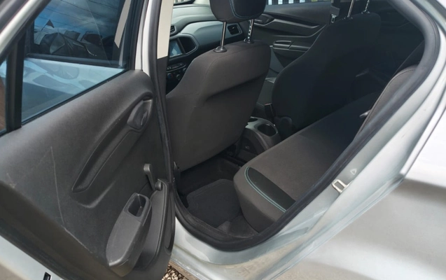 imagem-https://www.socarrao.com.br/sc-vehicle-images-prod/4472673/1793221276834-V2hhdHNBcHAgSW1hZ2UgMjAyNi0xMC0yNiBhdCAxNC4xMS4zOSAoNykuanBlZw.jpeg