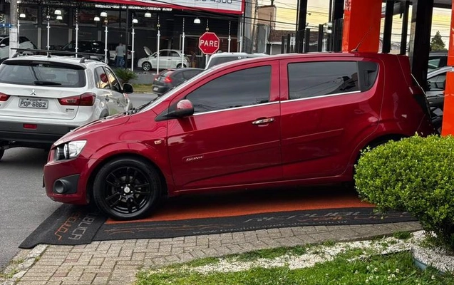 imagem-https://www.socarrao.com.br/sc-vehicle-images-prod/4472675/1793221300722-8609219_6_B_a3ba1ea915.jpeg