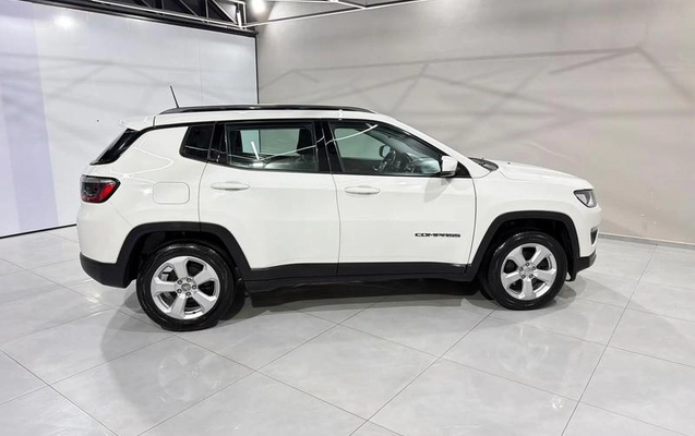 imagem-https://www.socarrao.com.br/sc-vehicle-images-prod/4472767/1793221831896-8616558_7_B_437f0ddc44.jpeg
