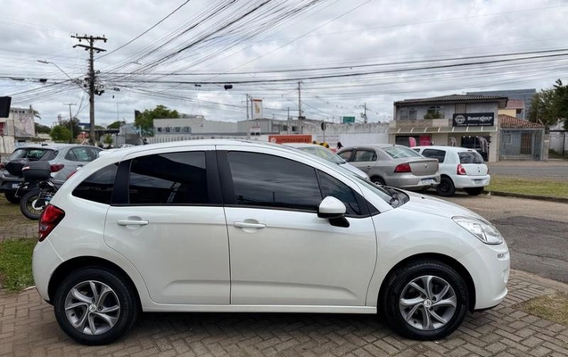 imagem-https://www.socarrao.com.br/sc-vehicle-images-prod/4472882/1793222938365-8613999_3_B_1b743f5e62.jpeg