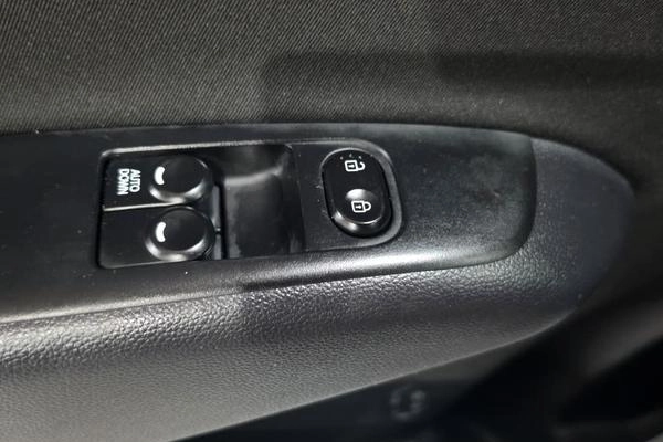 imagem-https://www.socarrao.com.br/sc-vehicle-images-prod/4472897/1793223071616-8616645_15_B_2c95c9b1b8.jpeg
