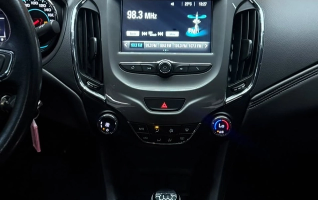 imagem-https://www.socarrao.com.br/sc-vehicle-images-prod/4472898/1793223106799-Xe75QOFj6fxZFuq7xN0loHFGU7l3j54x.jpg