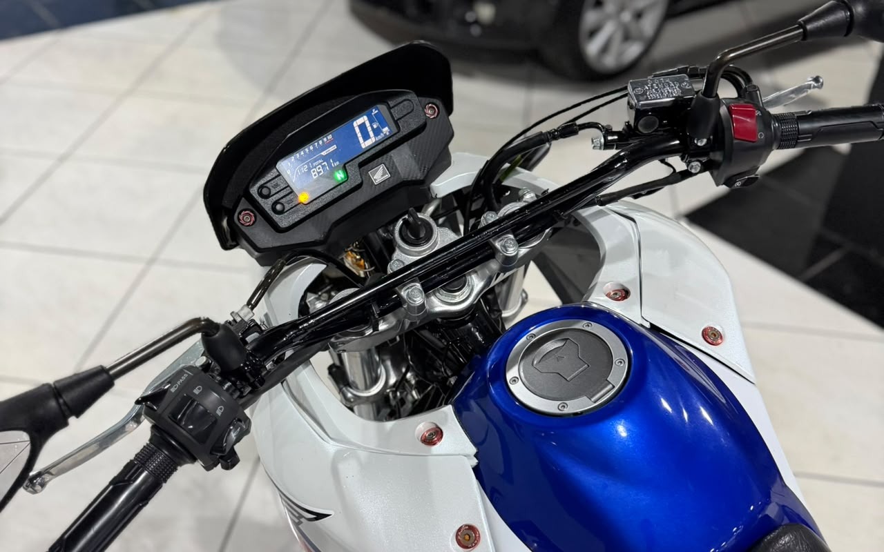 imagem-https://www.socarrao.com.br/sc-vehicle-images-prod/4473004/1793224180274-V2hhdHNBcHAgSW1hZ2UgMjAyNi0xMC0xNSBhdCAxNS4wMC4xMS5qcGVn.jpeg