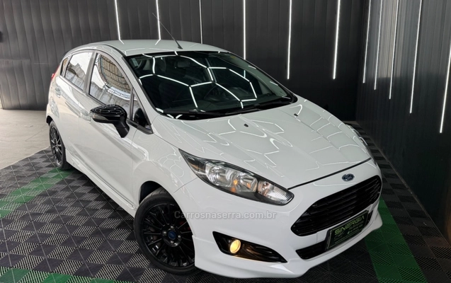 imagem-https://www.socarrao.com.br/sc-vehicle-images-prod/4473087/1793224574399-891ee008554e6be0816c3fe59449394c_big.jpeg
