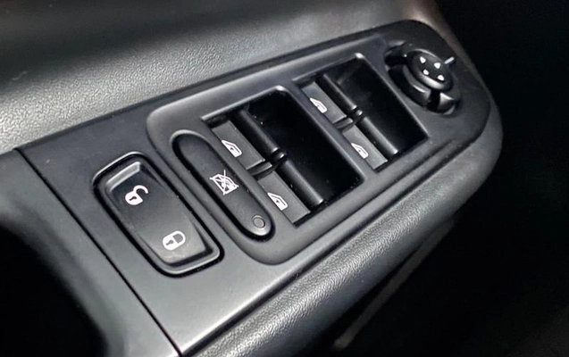 imagem-https://www.socarrao.com.br/sc-vehicle-images-prod/4473090/1793224618172-8616180_4_B_3d964f13cc.jpeg