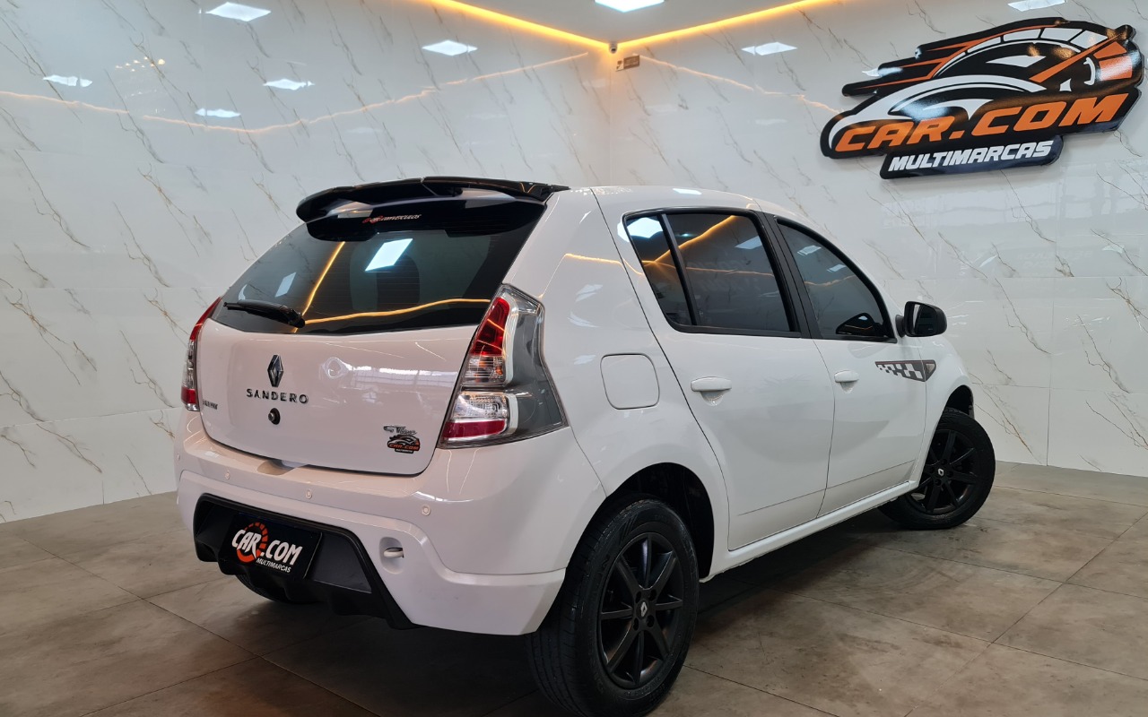 imagem-https://www.socarrao.com.br/sc-vehicle-images-prod/4473639/1793229322639-MjAyNjEwMjhfMTY0MzQ3LmpwZw.jpg