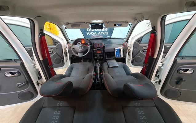 imagem-https://www.socarrao.com.br/sc-vehicle-images-prod/4473639/1793229322818-MjAyNjEwMjhfMTY0MDA4LmpwZw.jpg