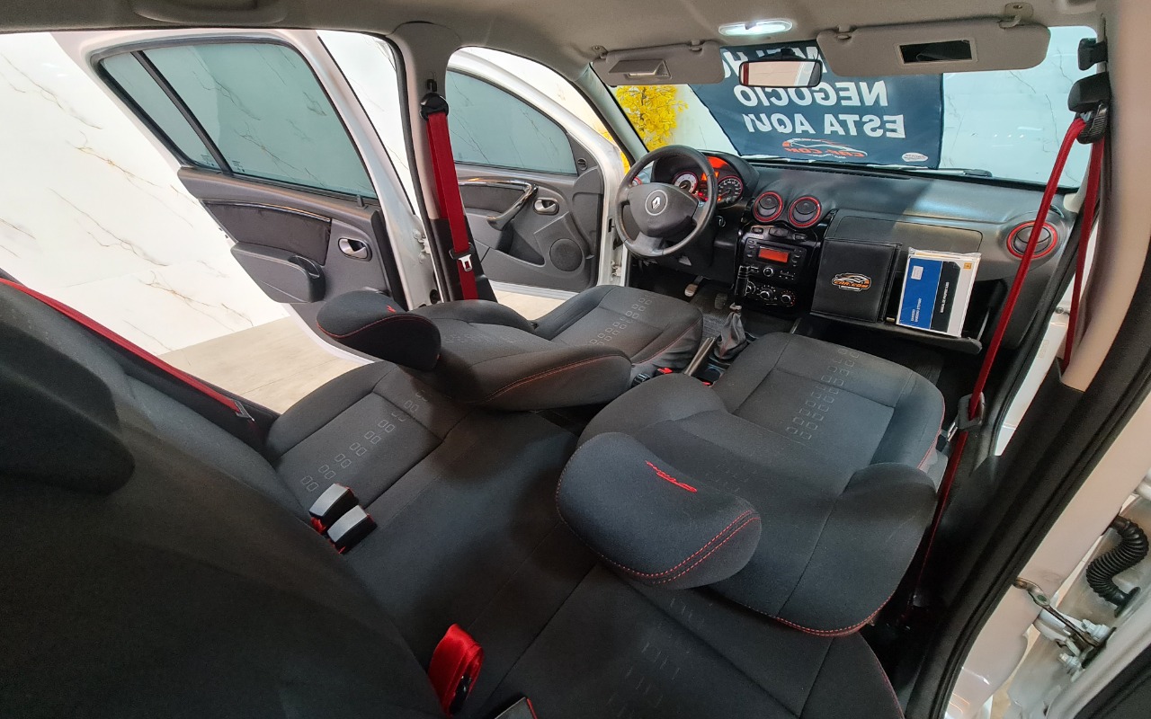 imagem-https://www.socarrao.com.br/sc-vehicle-images-prod/4473639/1793229322878-MjAyNjEwMjhfMTYzOTQ1LmpwZw.jpg
