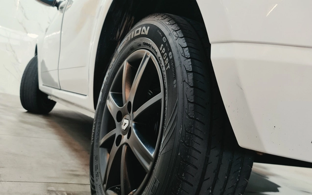 imagem-https://www.socarrao.com.br/sc-vehicle-images-prod/4473639/1793229323503-MjAyNjEwMjhfMTY0NTI1LmpwZw.jpg
