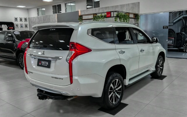 imagem-https://www.socarrao.com.br/sc-vehicle-images-prod/4473789/1793230679555-t1wIBcvx2CXV1gf2rCSNOMVJcQn8wn3n.jpg