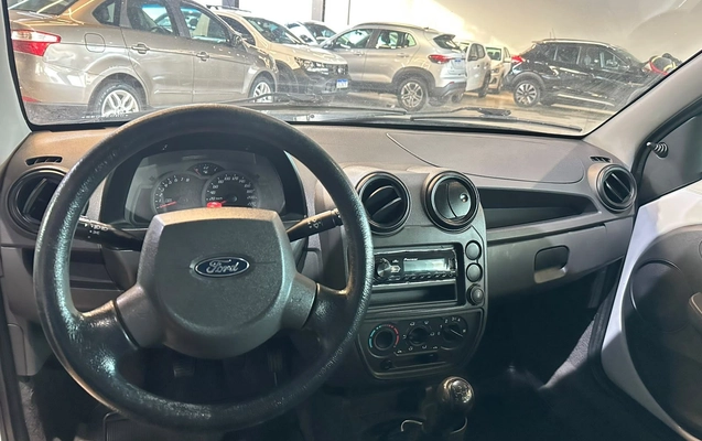 imagem-https://www.socarrao.com.br/sc-vehicle-images-prod/4473813/1793230957238-fcbda80b390044e5878bb8e7074f0dac_1793230821102.jpg