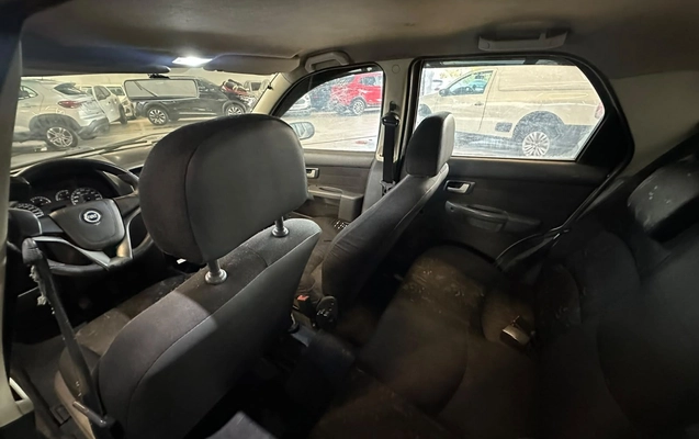 imagem-https://www.socarrao.com.br/sc-vehicle-images-prod/4473815/1793231057025-2929e6d138db492bbe2edc79560c0ccb_1793230340807.jpg