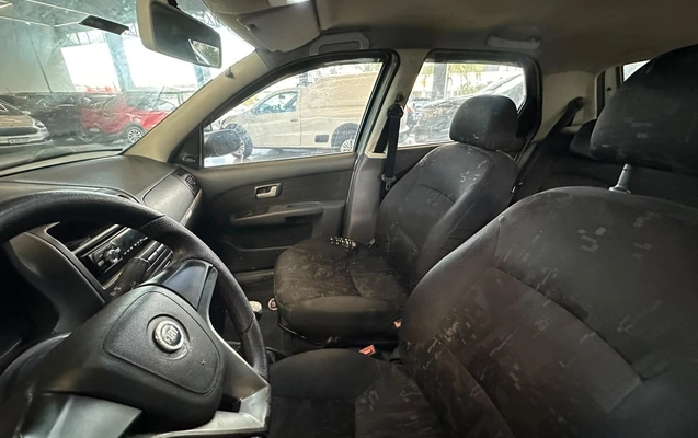 imagem-https://www.socarrao.com.br/sc-vehicle-images-prod/4473815/1793231057028-eea16f9088ed4d72be0da54f2643a0c3_1793230340828.jpg