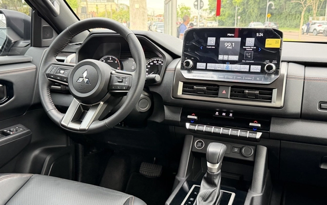imagem-https://www.socarrao.com.br/sc-vehicle-images-prod/4474114/1793234528952-1_094009.jpg