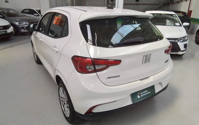 imagem-https://www.socarrao.com.br/sc-vehicle-images-prod/4476224/1793247928666-2_111931.jpg