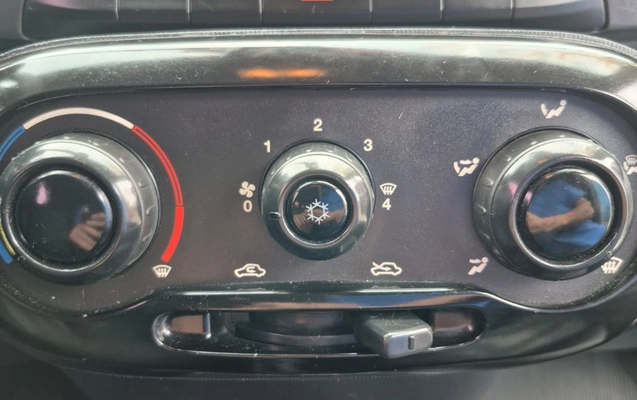 imagem-https://www.socarrao.com.br/sc-vehicle-images-prod/4477738/1793272214689-V2hhdHNBcHAgSW1hZ2UgMjAyNi0xMC0yOSBhdCAwNy41Mi4yMyAoMykuanBlZw.jpeg
