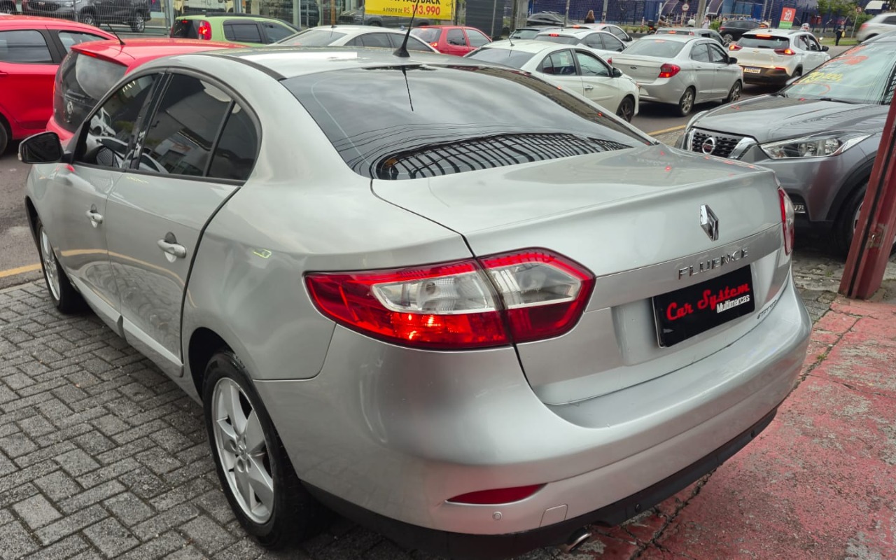 imagem-https://www.socarrao.com.br/sc-vehicle-images-prod/4477757/1793274168217-V2hhdHNBcHAgSW1hZ2UgMjAyNi0xMC0yOSBhdCAwOC4wMy41MSAoMikuanBlZw.jpeg
