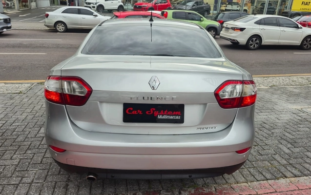 imagem-https://www.socarrao.com.br/sc-vehicle-images-prod/4477757/1793274168273-V2hhdHNBcHAgSW1hZ2UgMjAyNi0xMC0yOSBhdCAwOC4wMy41MSAoMSkuanBlZw.jpeg