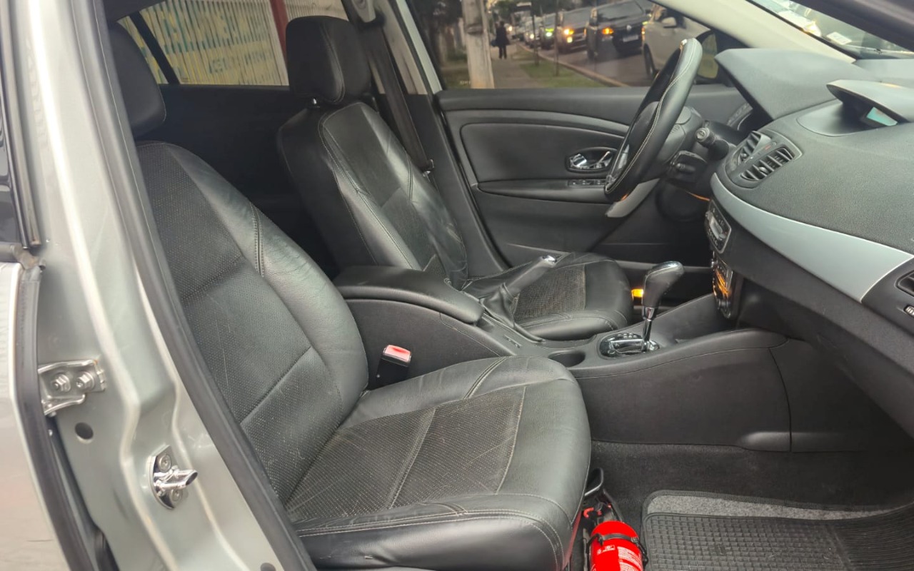 imagem-https://www.socarrao.com.br/sc-vehicle-images-prod/4477757/1793274168674-V2hhdHNBcHAgSW1hZ2UgMjAyNi0xMC0yOSBhdCAwOC4wMy41MyAoMikuanBlZw.jpeg