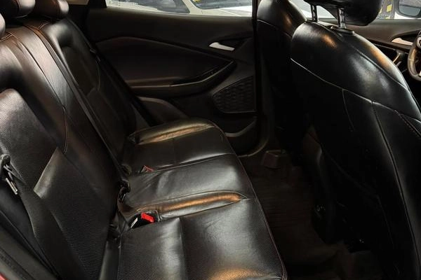 imagem-https://www.socarrao.com.br/sc-vehicle-images-prod/4477788/1793275668098-8616968_6_B_cbbbd32a6b.jpeg