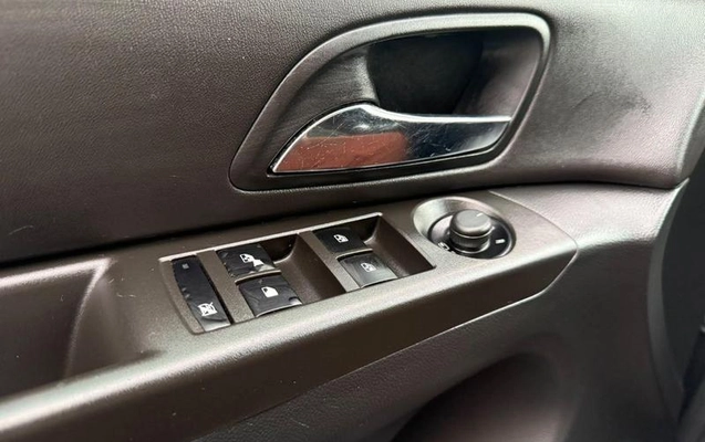 imagem-https://www.socarrao.com.br/sc-vehicle-images-prod/4477924/1793277042776-8568900_7_B_4691460fca.jpeg