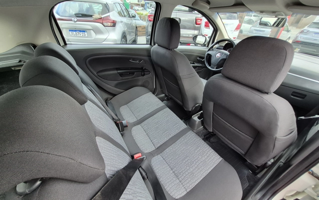 imagem-https://www.socarrao.com.br/sc-vehicle-images-prod/4478093/1793277867420-003_14630eab6cd50d7c550a04204a724712.jpg