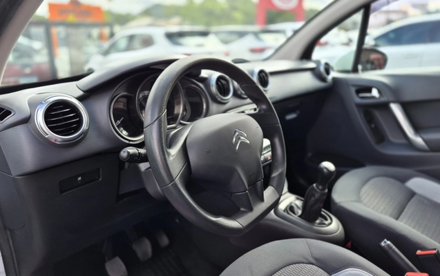 imagem-https://www.socarrao.com.br/sc-vehicle-images-prod/4478138/1793278394777-003_9bb47110d15f33ed0dcbc69b6f326735.jpg
