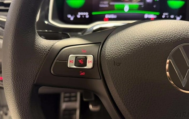 imagem-https://www.socarrao.com.br/sc-vehicle-images-prod/4478234/1793279180316-8600774_13_B_3433e8a07d.jpeg