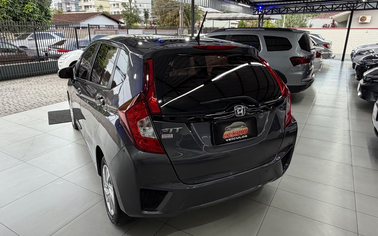 imagem-https://www.socarrao.com.br/sc-vehicle-images-prod/4478298/1793279511629-SU1HXzc3MTIuanBlZw.jpeg