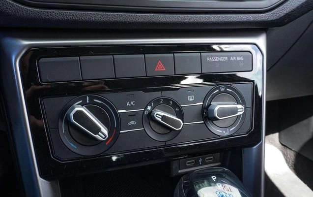 imagem-https://www.socarrao.com.br/sc-vehicle-images-prod/4478542/1793281503830-8581915_13_B_869aaac11d.jpeg