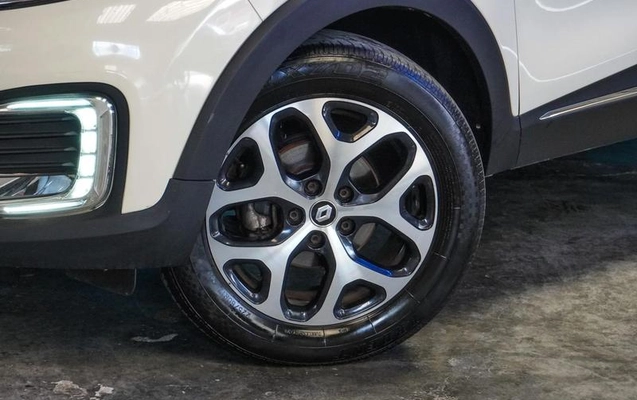 imagem-https://www.socarrao.com.br/sc-vehicle-images-prod/4478561/1793281643457-8589862_5_B_bbcd7bc065.jpeg
