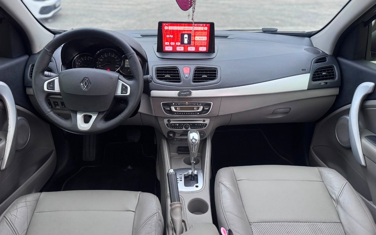 imagem-https://www.socarrao.com.br/sc-vehicle-images-prod/4478673/1793282351108-SU1HLTIwMjYxMDI3LVdBMDAzOS5qcGc.jpg