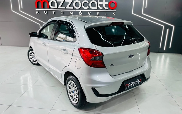imagem-https://www.socarrao.com.br/sc-vehicle-images-prod/4478684/1793282430477-003_caecdbfb8b4c8b0a70ceb684a38b5307.jpg