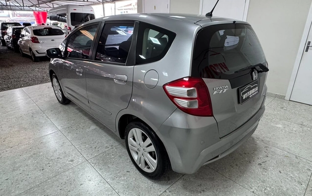imagem-https://www.socarrao.com.br/sc-vehicle-images-prod/4478694/1793282535972-5e2ee706447f4c0eac3ba647c918b28c_1791998936742.jpg