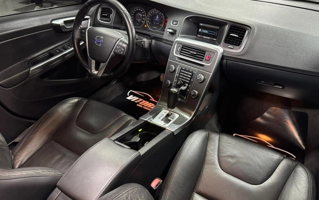 imagem-https://www.socarrao.com.br/sc-vehicle-images-prod/4478697/1793282550657-59772452f6384c4b95667393a82d3ef7_1792072881403.jpg