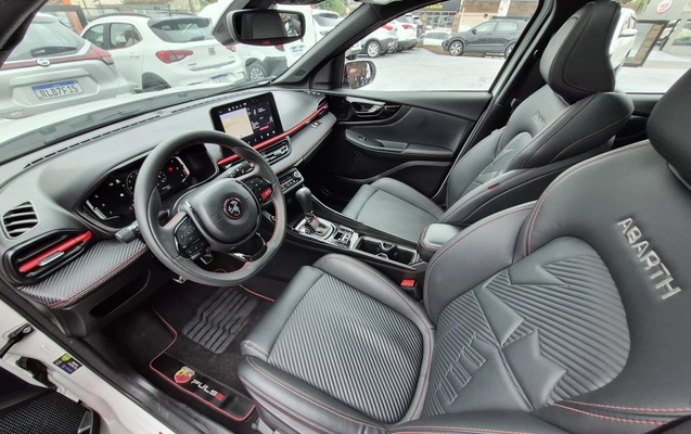 imagem-https://www.socarrao.com.br/sc-vehicle-images-prod/4478849/1793283778115-003_337633877982d8a3fbb27c5cb81dd88a.jpg