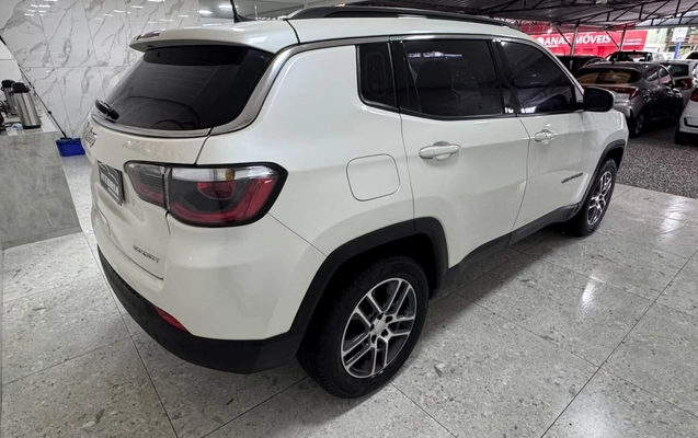 imagem-https://www.socarrao.com.br/sc-vehicle-images-prod/4478912/1793284136717-48fbe76eac77488a82edb3a7bd3ad165_1791982271601.jpg