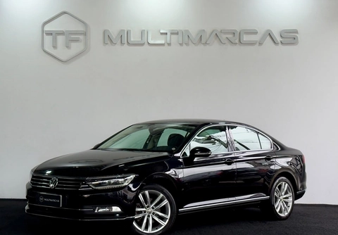 Volkswagen Passat 2017 Preto — foto 1 de 3
