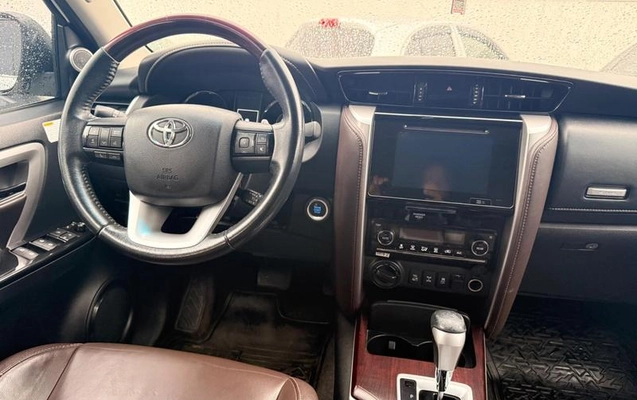 imagem-https://www.socarrao.com.br/sc-vehicle-images-prod/4479175/1793303393222-8618018_9_B_c6cbd53ba0.jpeg