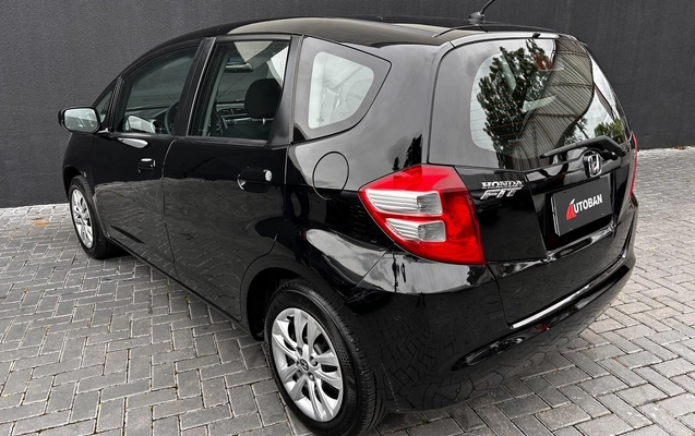 imagem-https://www.socarrao.com.br/sc-vehicle-images-prod/4479279/1793286738388-0164f5b5-022d-4645-a413-dae99cc23b8a.jpg