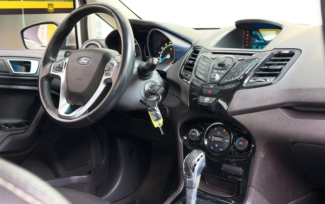 imagem-https://www.socarrao.com.br/sc-vehicle-images-prod/4479324/1793287088978-d28ad61a9522466bba6fcd215d327d76_1793287063300.jpg