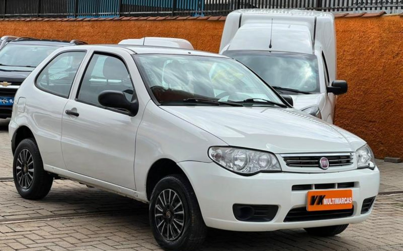 Fiat Palio 2016 Branco — foto 1 de 3