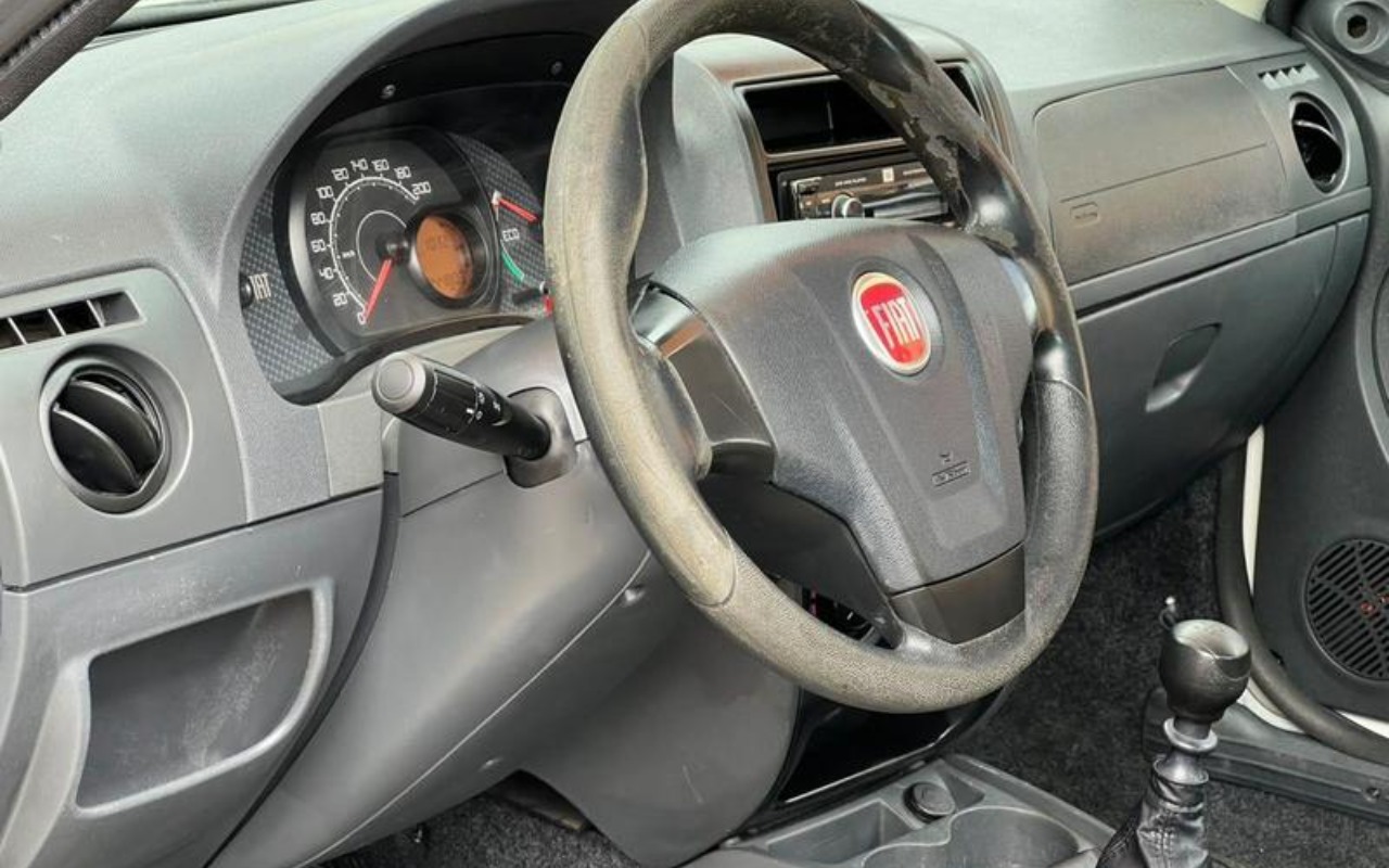 imagem-https://www.socarrao.com.br/sc-vehicle-images-prod/4479636/1793289652025-RkNfMzkzOV84NTYyMzIxXzVfVl8yMjQ0MzJkMjRhLmpwZWc.jpeg