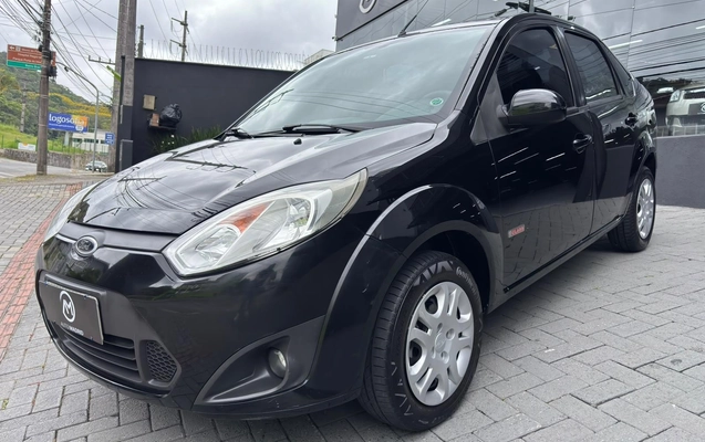imagem-https://www.socarrao.com.br/sc-vehicle-images-prod/4480204/1793293935927-c400b92d-18ac-de9b-1daa-3a249acf2d53.jpg