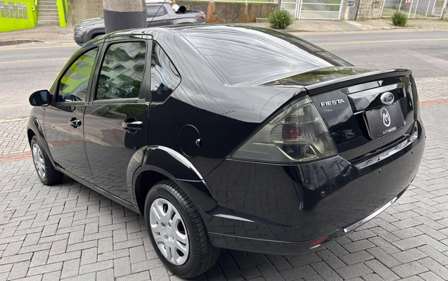 imagem-https://www.socarrao.com.br/sc-vehicle-images-prod/4480204/1793293935938-65bcc8bb-7834-9345-1806-3a249acf2dd0.jpg