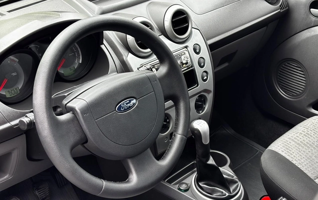 imagem-https://www.socarrao.com.br/sc-vehicle-images-prod/4480204/1793293935944-92d94ba1-55e3-0e77-48e2-3a249acf2d82.jpg