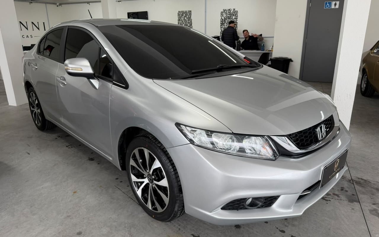 imagem-https://www.socarrao.com.br/sc-vehicle-images-prod/4480462/1793295932414-ZjZkODFlZTYtOGEzMi00NDE3LWFjNmYtMzJmM2YyZjk0YTllLmpwZw.jpg