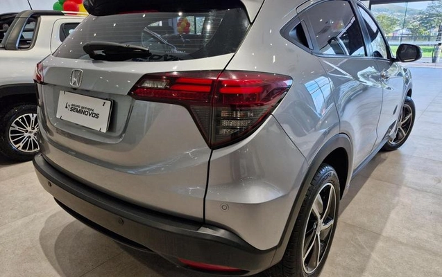 imagem-https://www.socarrao.com.br/sc-vehicle-images-prod/4480560/1793296630519-8446918_2_B_58ea723544.jpeg