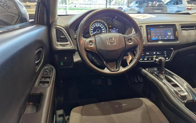 imagem-https://www.socarrao.com.br/sc-vehicle-images-prod/4480560/1793296630534-8446918_13_B_edf08b61a5.jpeg